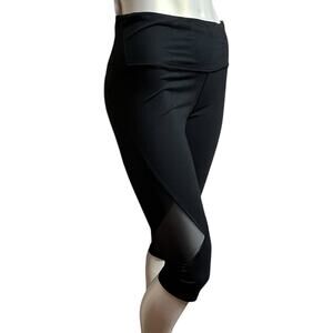 Victoria's Secret Sport Black Mesh Panel Capri Leggings Athletic medium